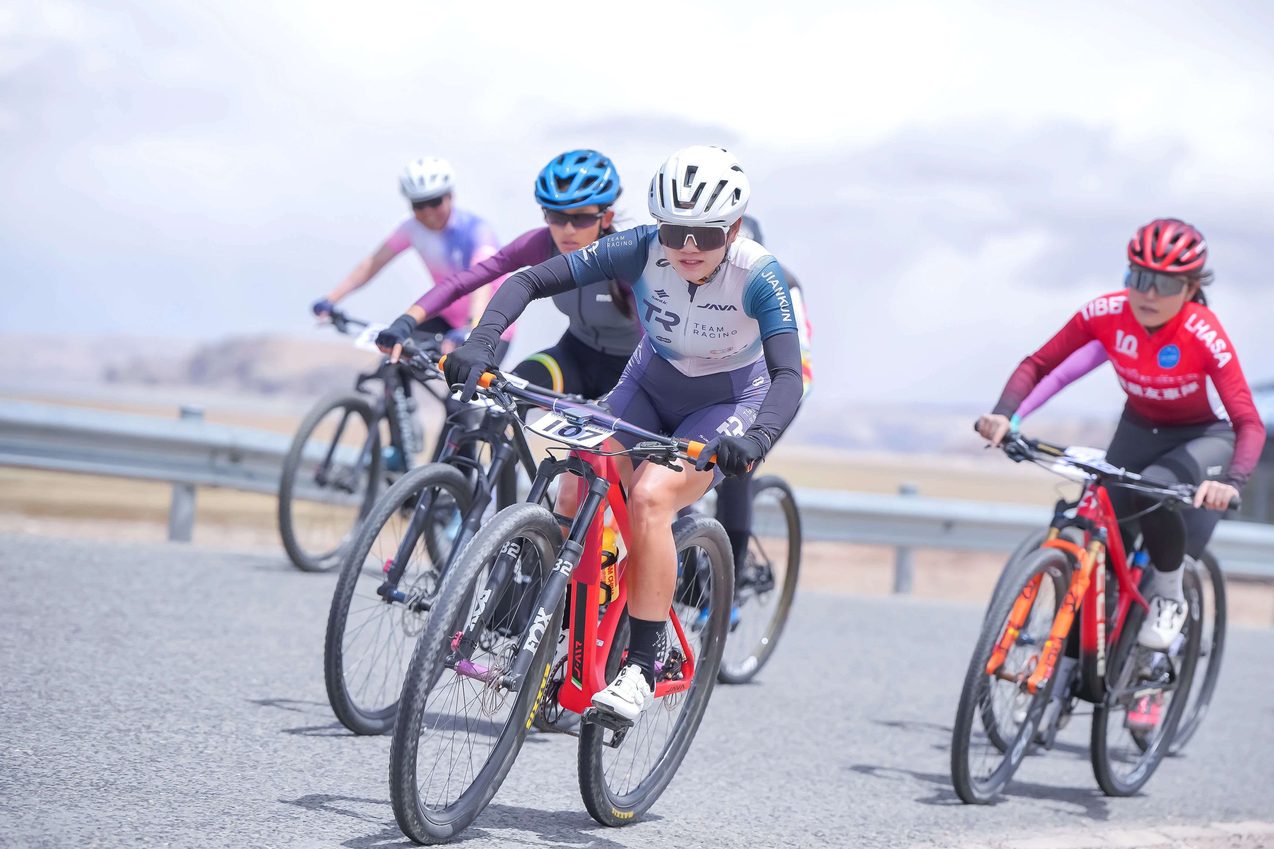 什么？ JAVA-JIANKUN車隊(duì)隊(duì)長(zhǎng)三天豪奪雙冠！